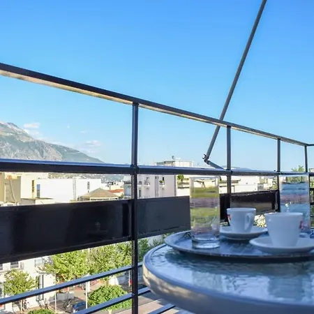 Cozy Flat On The Main Square, 10min To The Sea * Kalamata