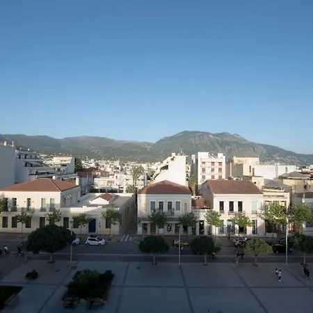 Casa de Férias Cozy Flat On The Main Square, 10min To The Sea