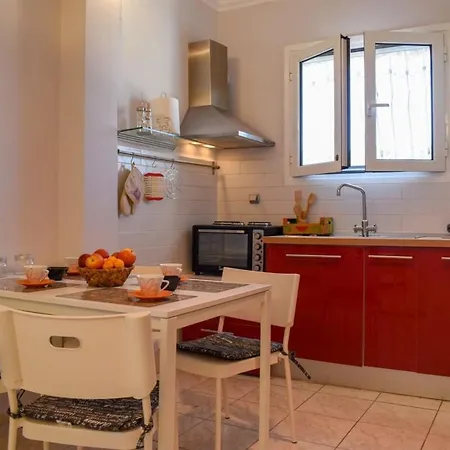 Casa de Férias Cozy Flat On The Main Square, 10min To The Sea