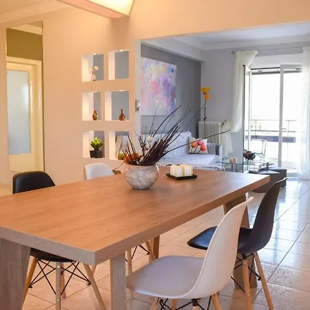 Tatil Evi Cozy Flat On The Main Square, 10min To The Sea *