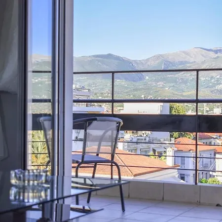 Cozy Flat On The Main Square, 10min To The Sea Tatil Evi Kalamata