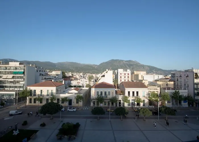 Vakantiehuis Cozy Flat On The Main Square, 10min To The Sea