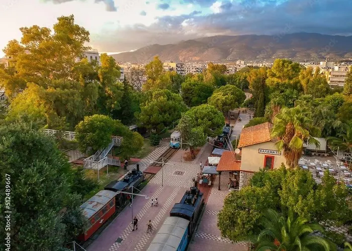 Vakantiehuis Cozy Flat On The Main Square, 10min To The Sea Kalamáta