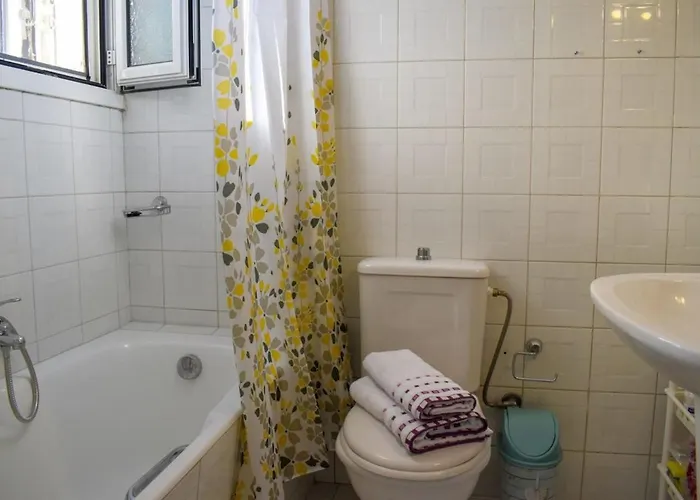 Cozy Flat On The Main Square, 10min To The Sea Kalamáta