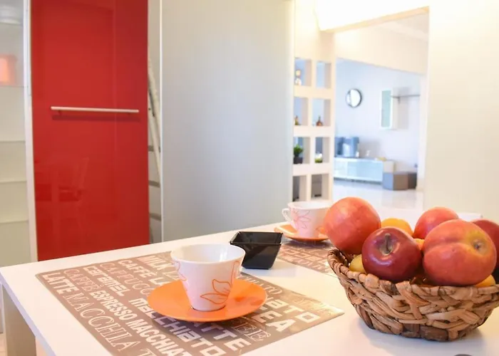 Cozy Flat On The Main Square, 10min To The Sea