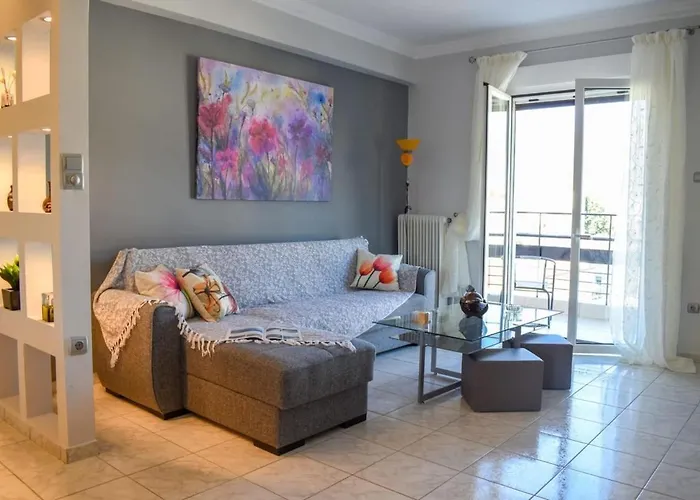 Cozy Flat On The Main Square, 10min To The Sea * Kalamáta